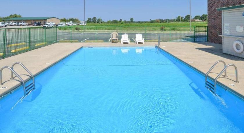 Hotel Ozark Zewnętrze zdjęcie